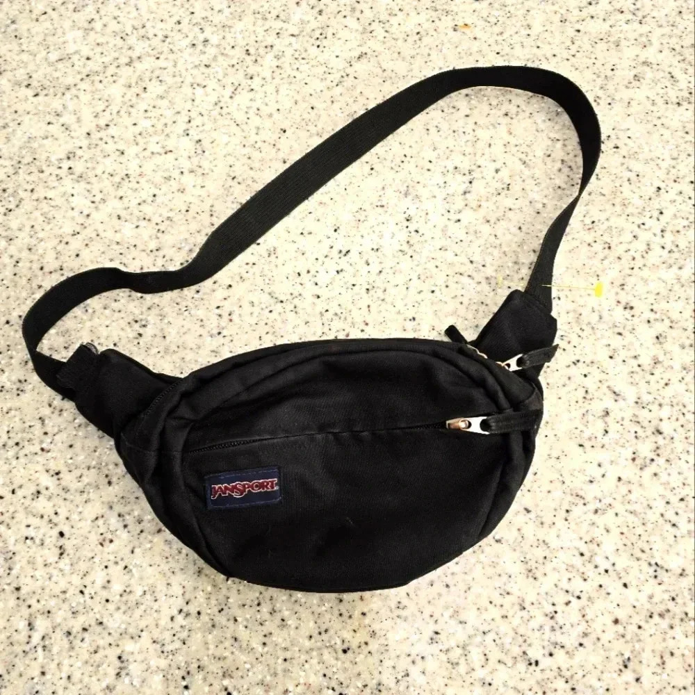 Jansport Fifth Avenue Waist Pack – Black